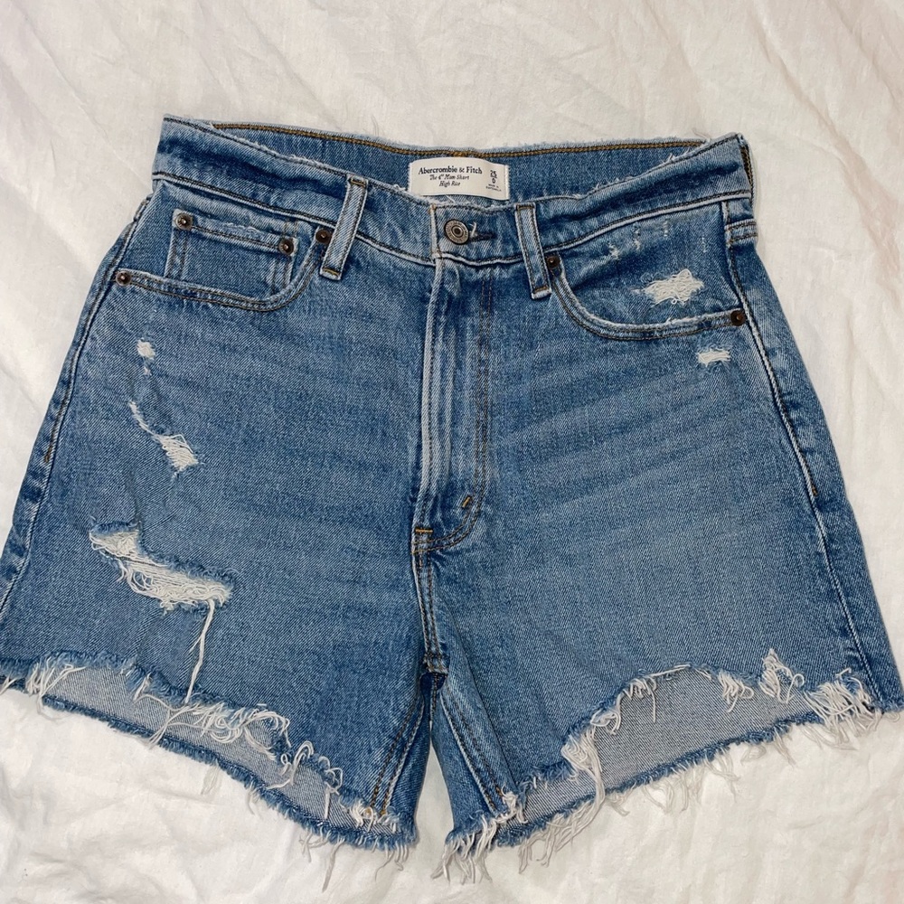 Abercrombie and Fitch High Rise 4” Mom Short